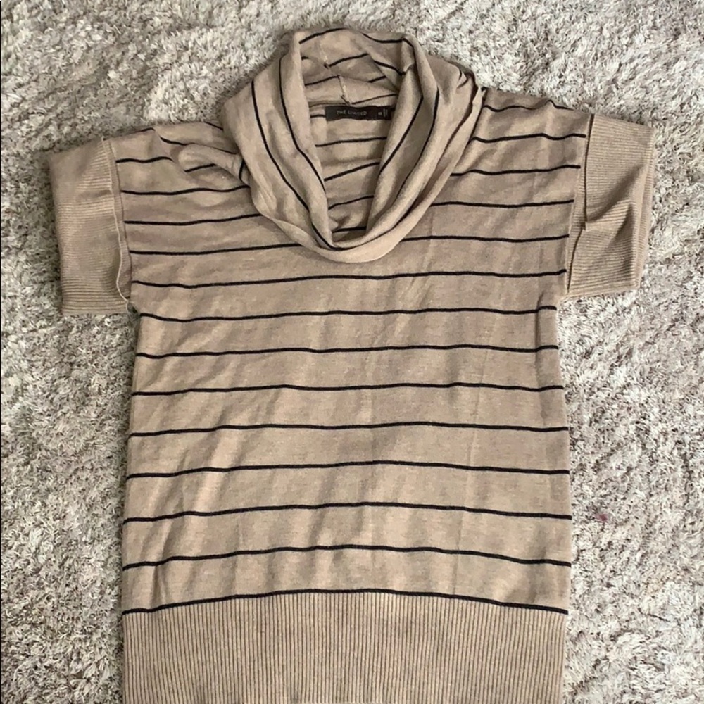 🔥FINAL PRICE🔥 Cowl neck short sleeved sweater